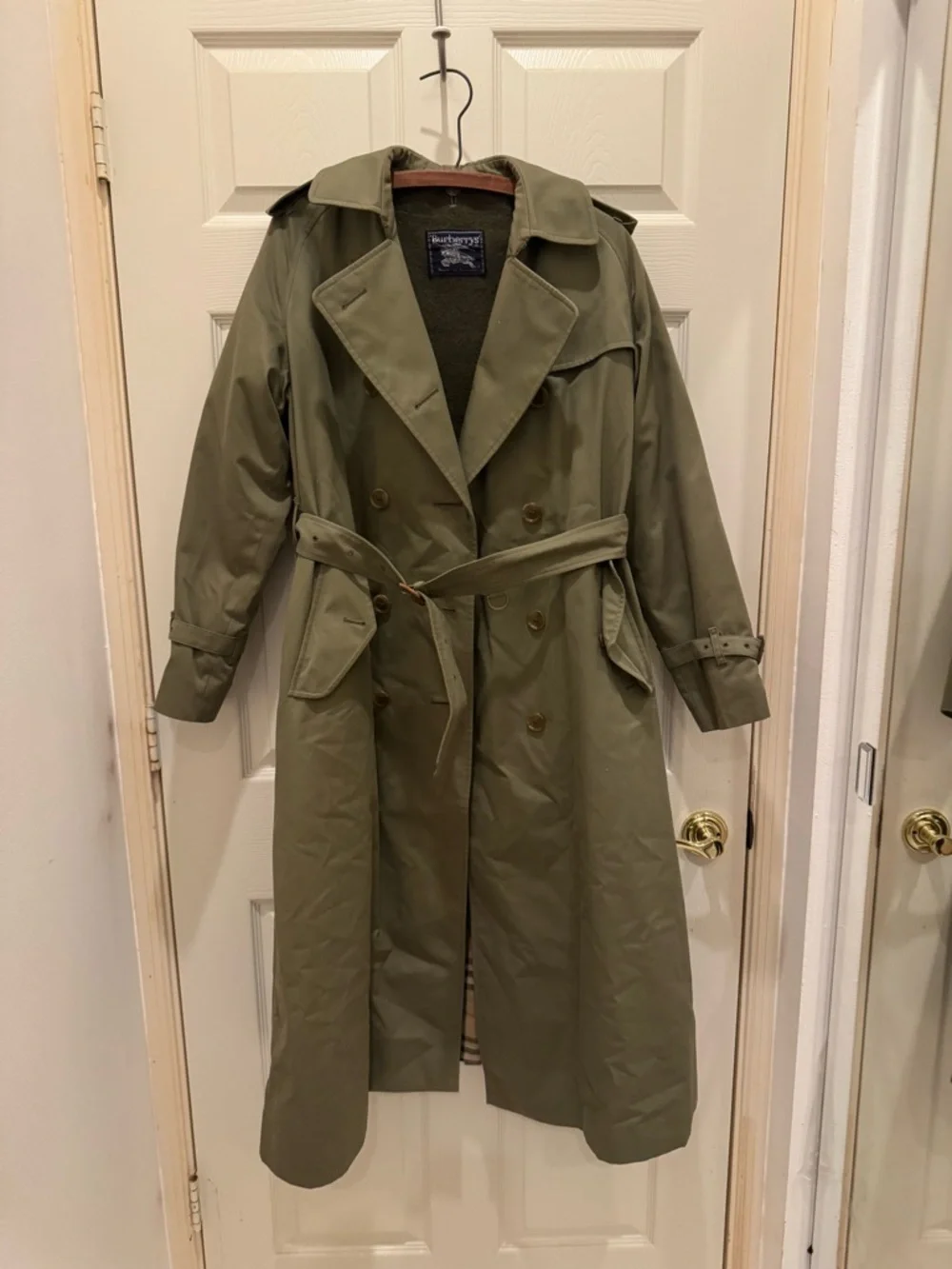 Vintage 1980s Burberry Olive Double-Breasted Trench Coat with Wool Lining - Picture 3 of 12